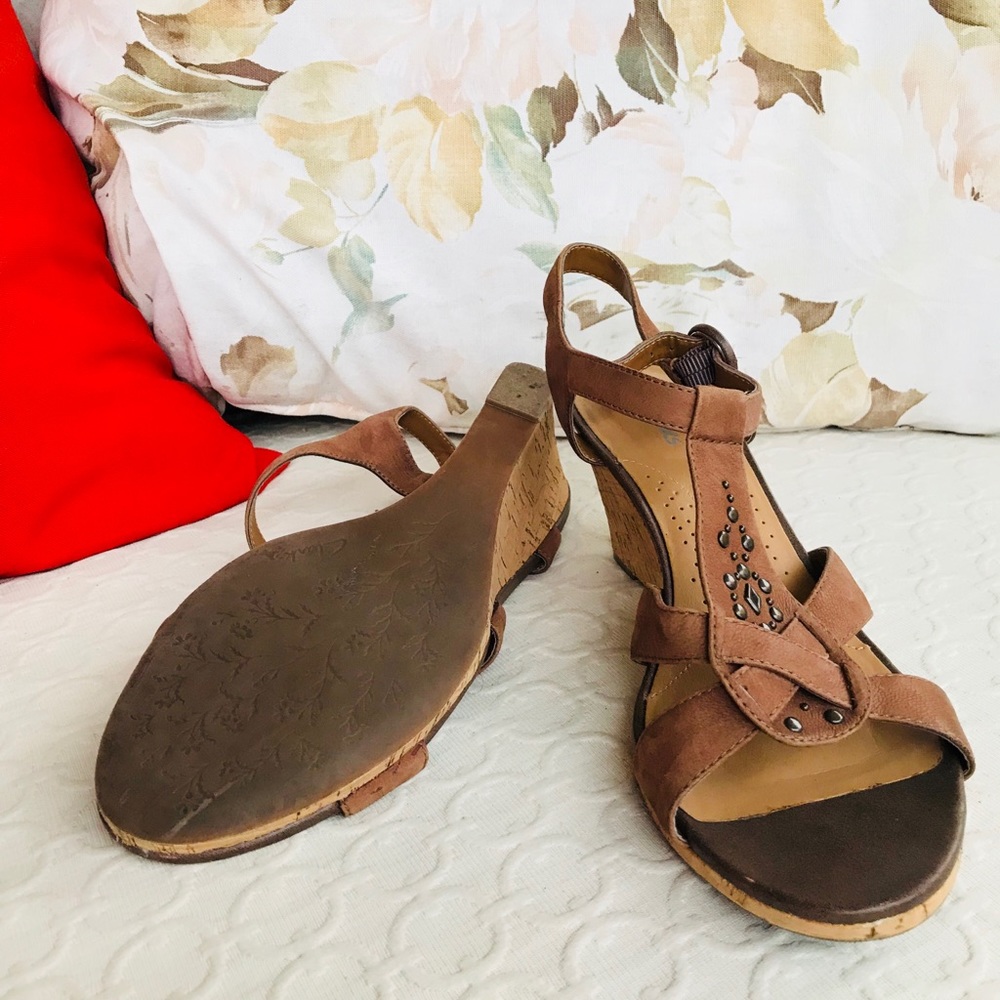 Clarks Brown Wedge Sandal - Picture 7 of 8